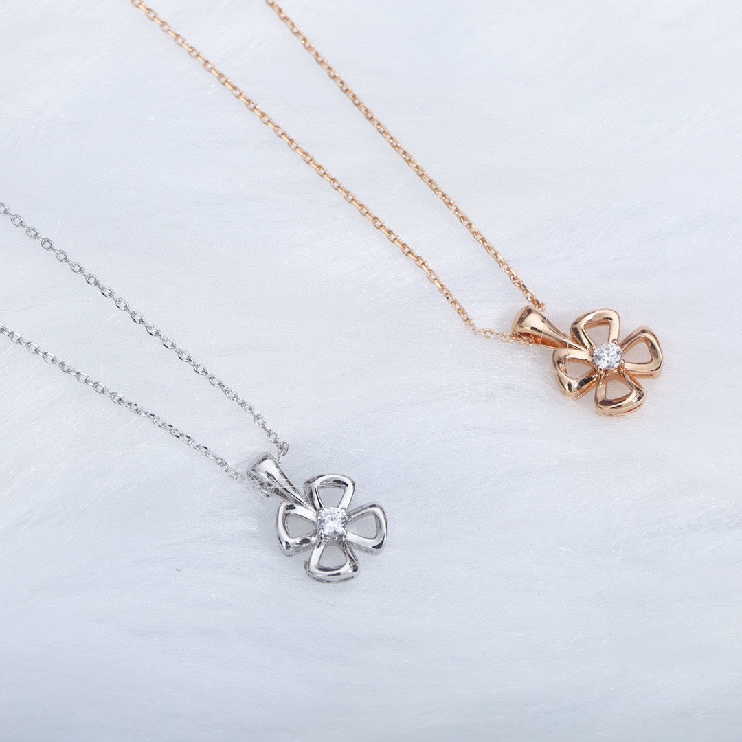 [Regalia jewelry]FIOREVER NECKLACE DIAMOND CENTER